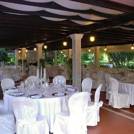 فندق Revedin 4*
